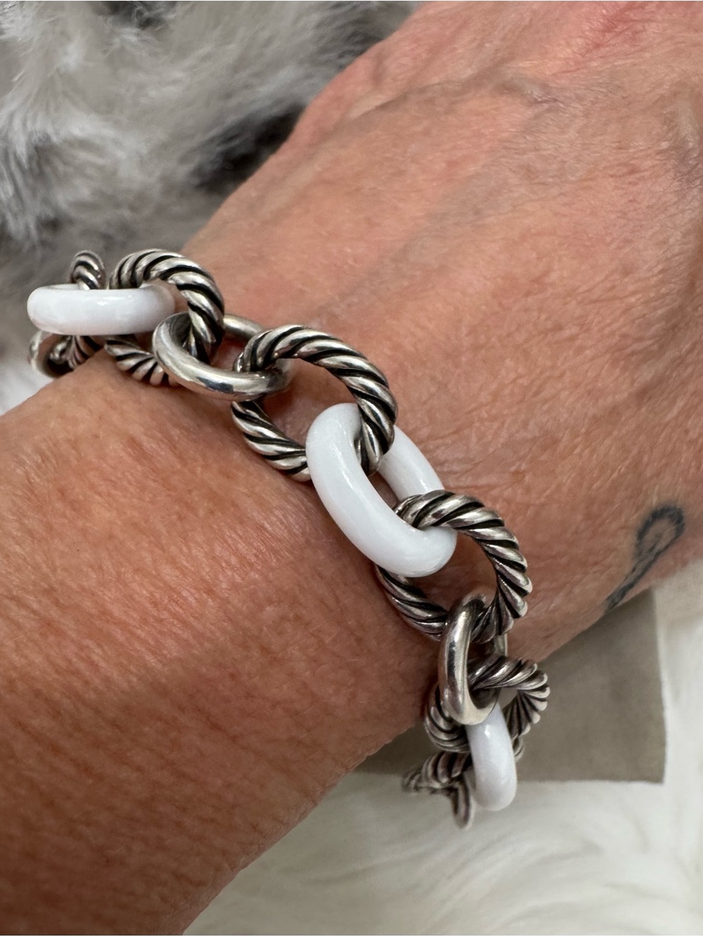 David Yurman Sterling Silver Oval Link Bracelet with White Ceramic Links - Picture 2 of 11
